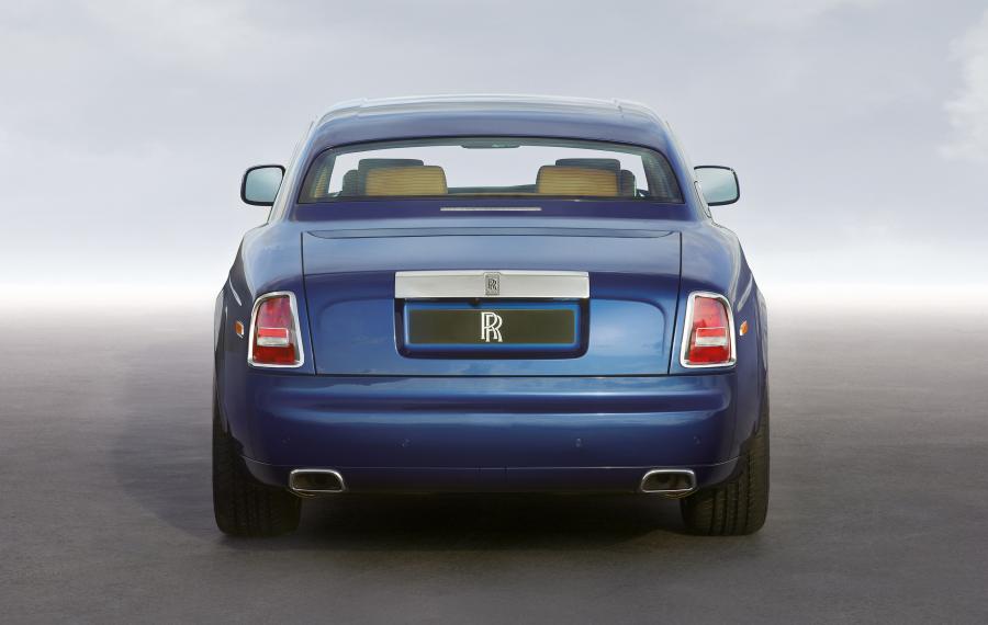  Rolls-Royce Phantom Coupe 2012 года  (фото 22 из 34)